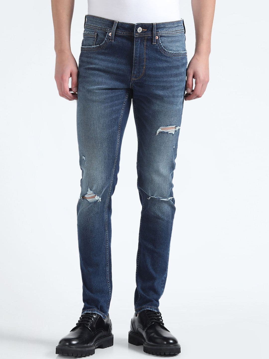 Flying Machine Men Skinny Fit Mid-Rise Mildly Distressed Heavy Fade Stretchable Jeans - view 1