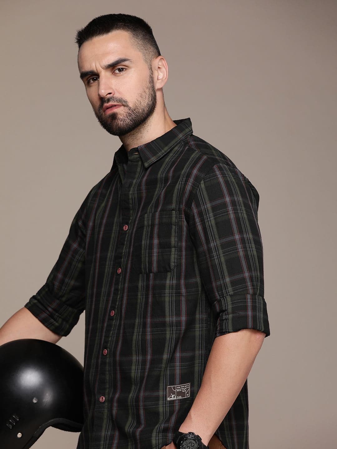 Roadster Men Relaxed Checked Regular Casual Pure Cotton Shirt - view 1