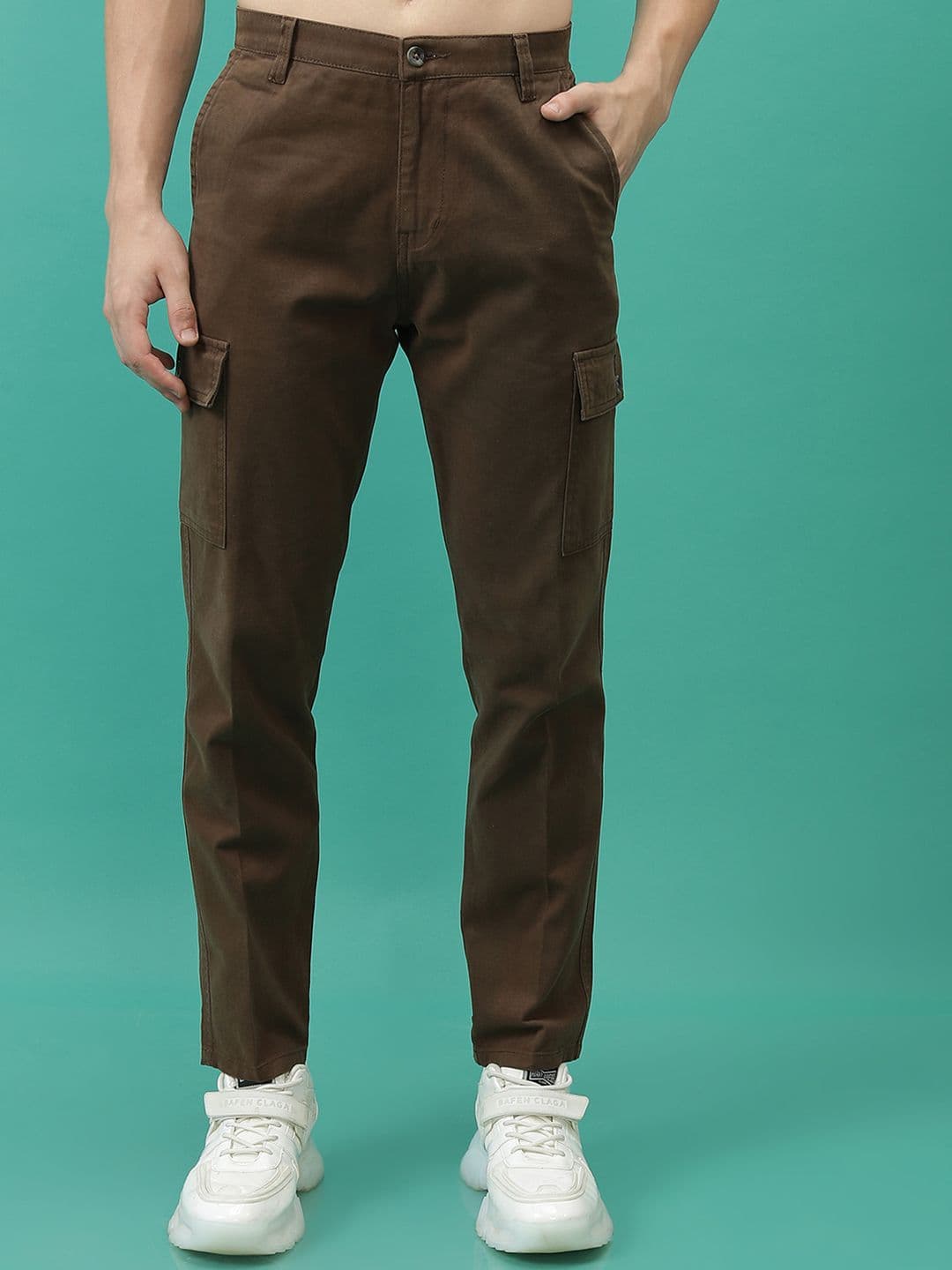 HIGHLANDER Men Plain Mid-Rise Cotton Regular Fit Cargos - view 1