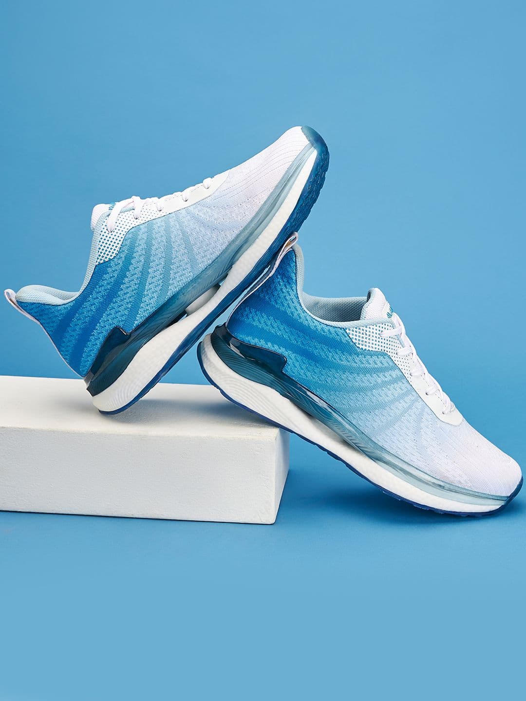 AVANT Men's Blue & White Rainbow Casual Shoes - view 1