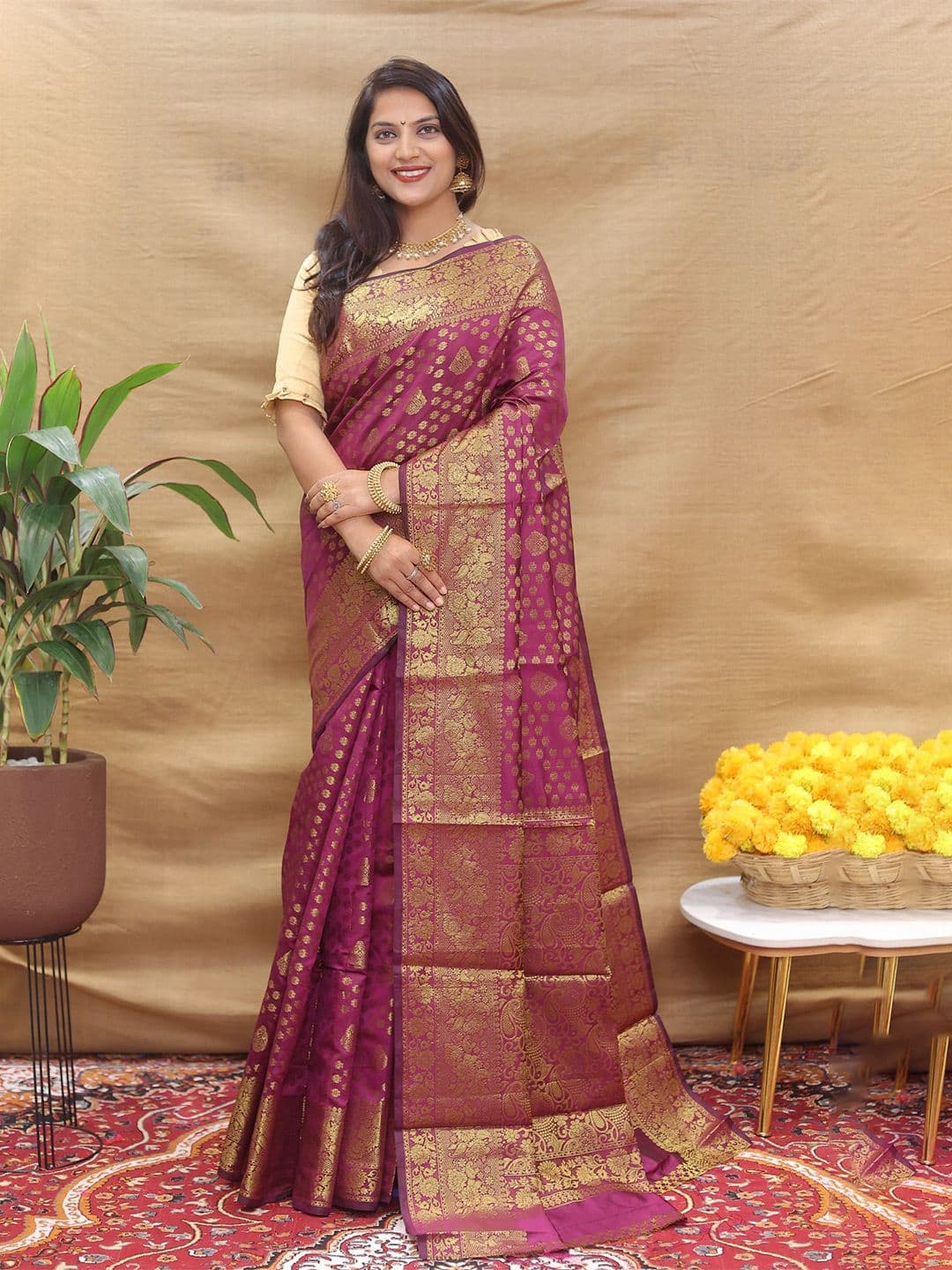 Royal Rajgharana Saree Ethnic Motifs Woven Design Zari Art Silk Banarasi Saree - view 1
