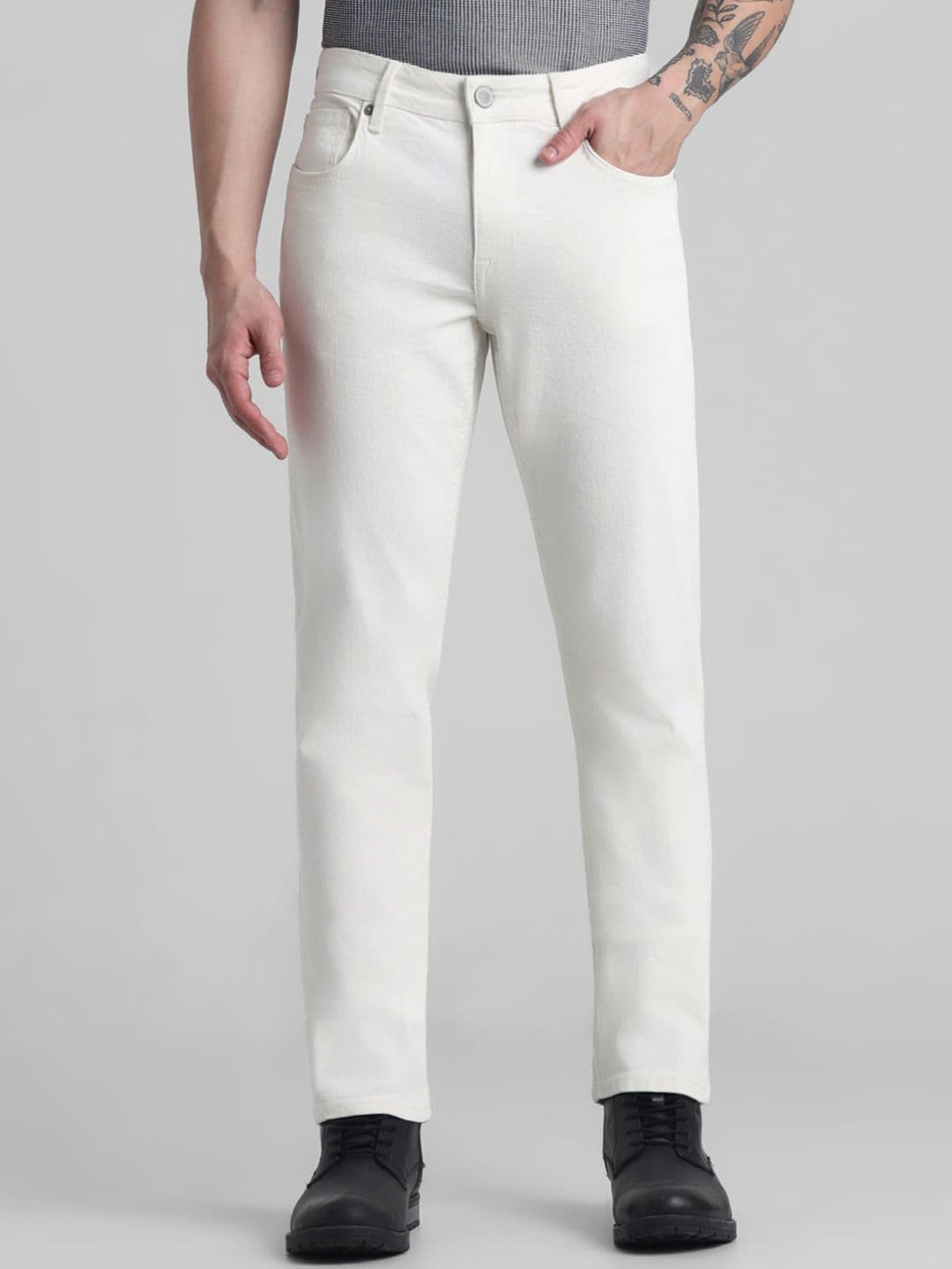 Jack & Jones Men Slim Fit Clean Look Low-Rise Stretchable Jeans - view 1