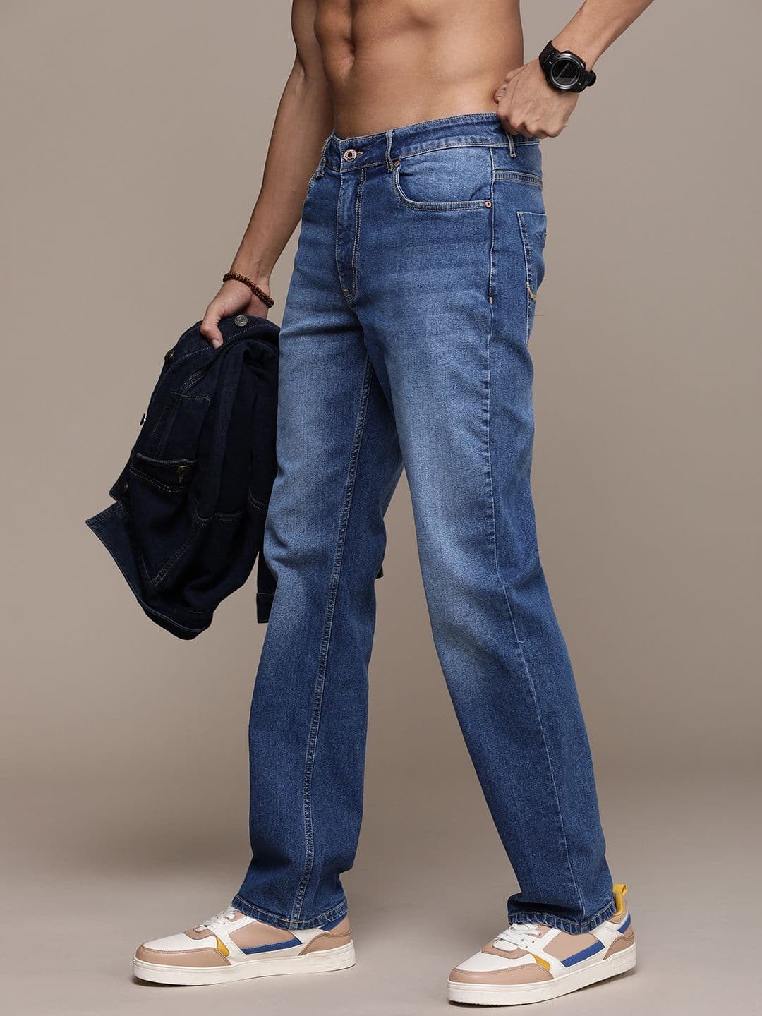 The Roadster Lifestyle Co. Men Light Fade Stretchable Jeans