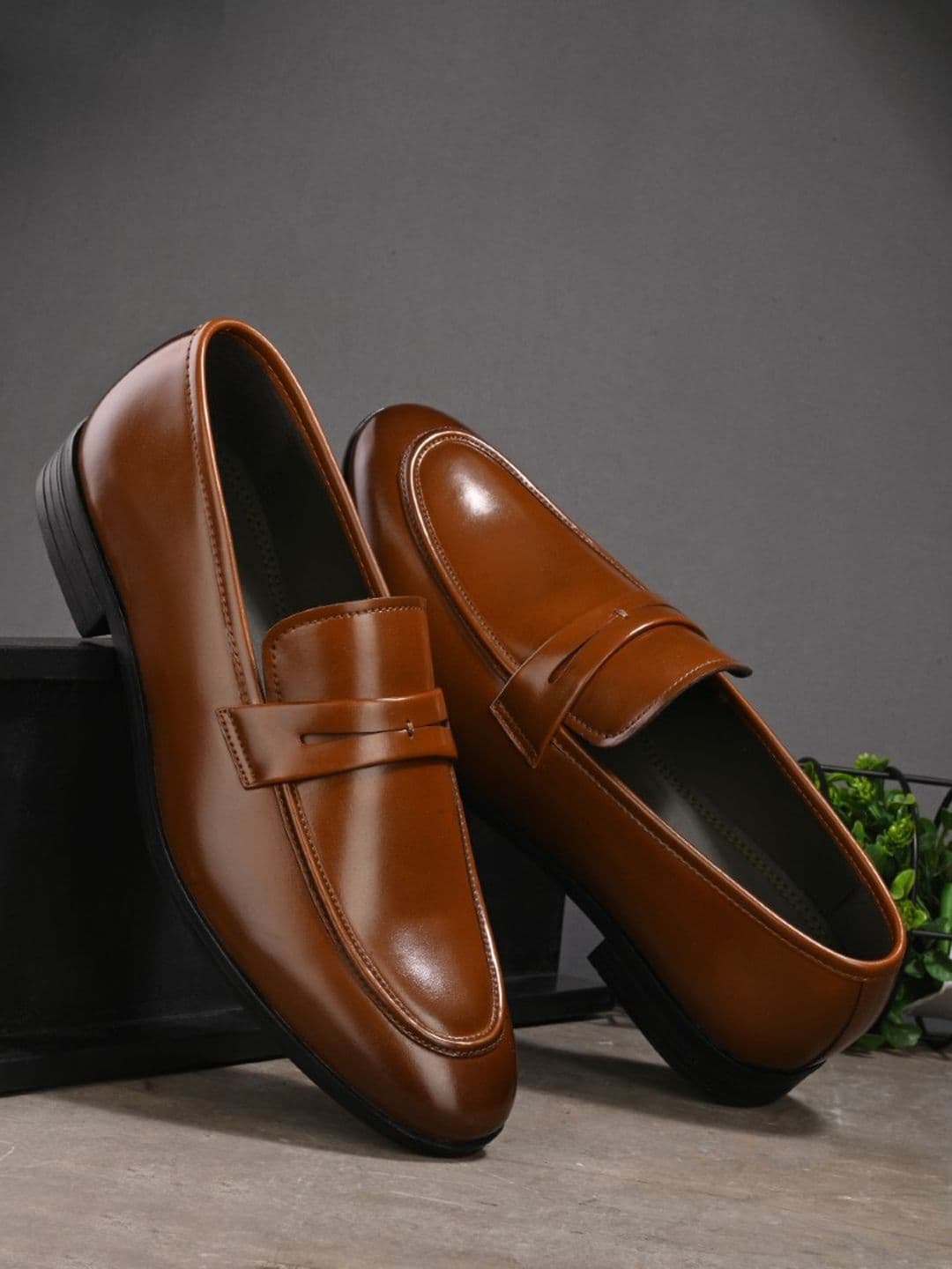 House of Pataudi Men Round Toe Formal Penny Loafers - view 1