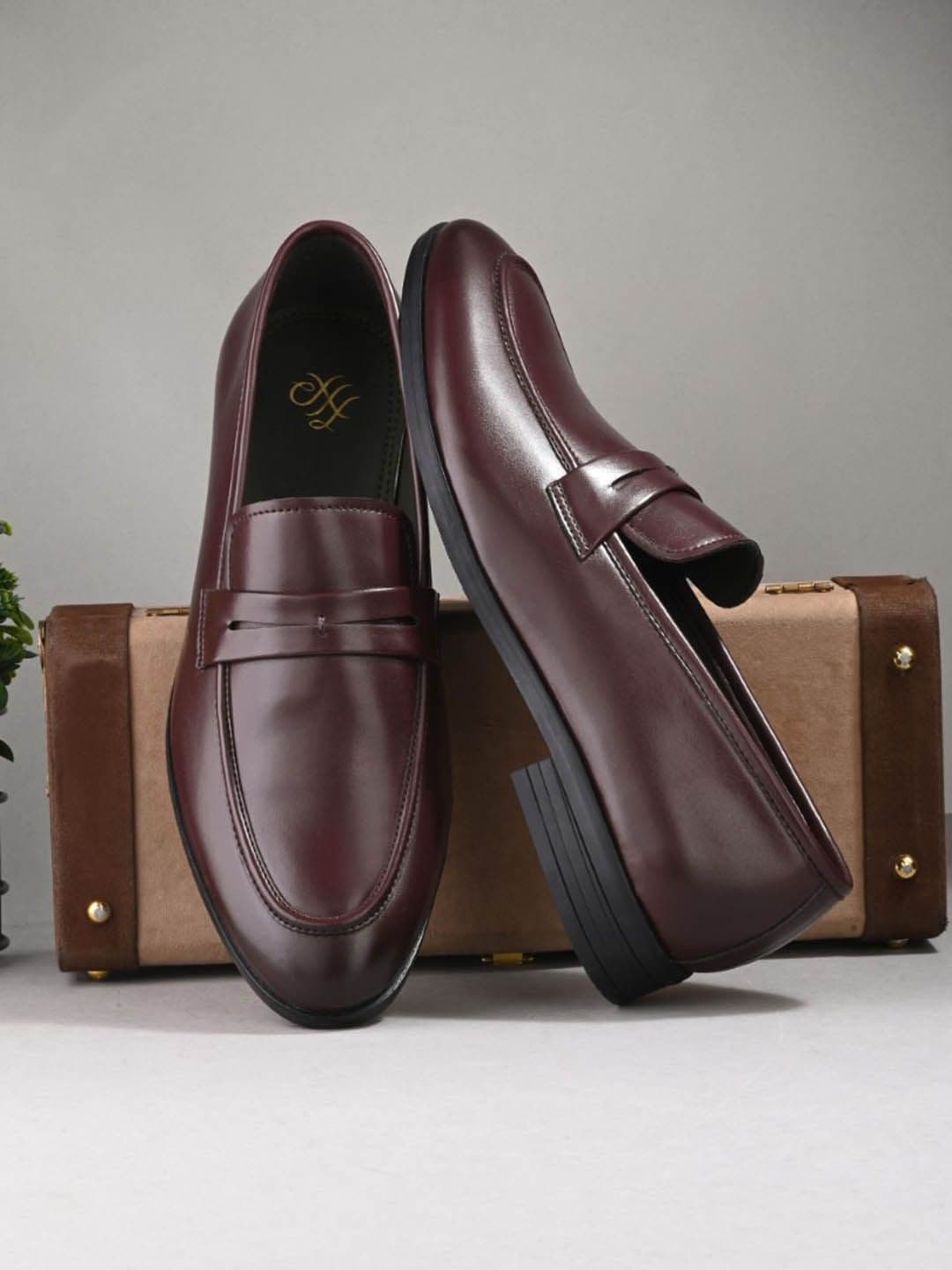 House of Pataudi Men Round Toe Slip-On Formal Loafers - view 1