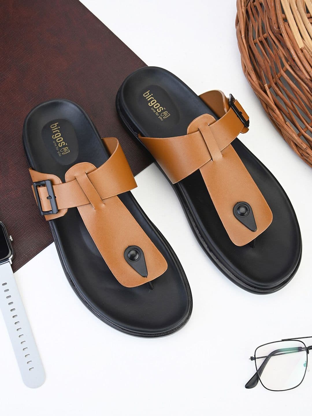 birgos Men Open Toe Comfort Sandals With Buckle Detail - view 1