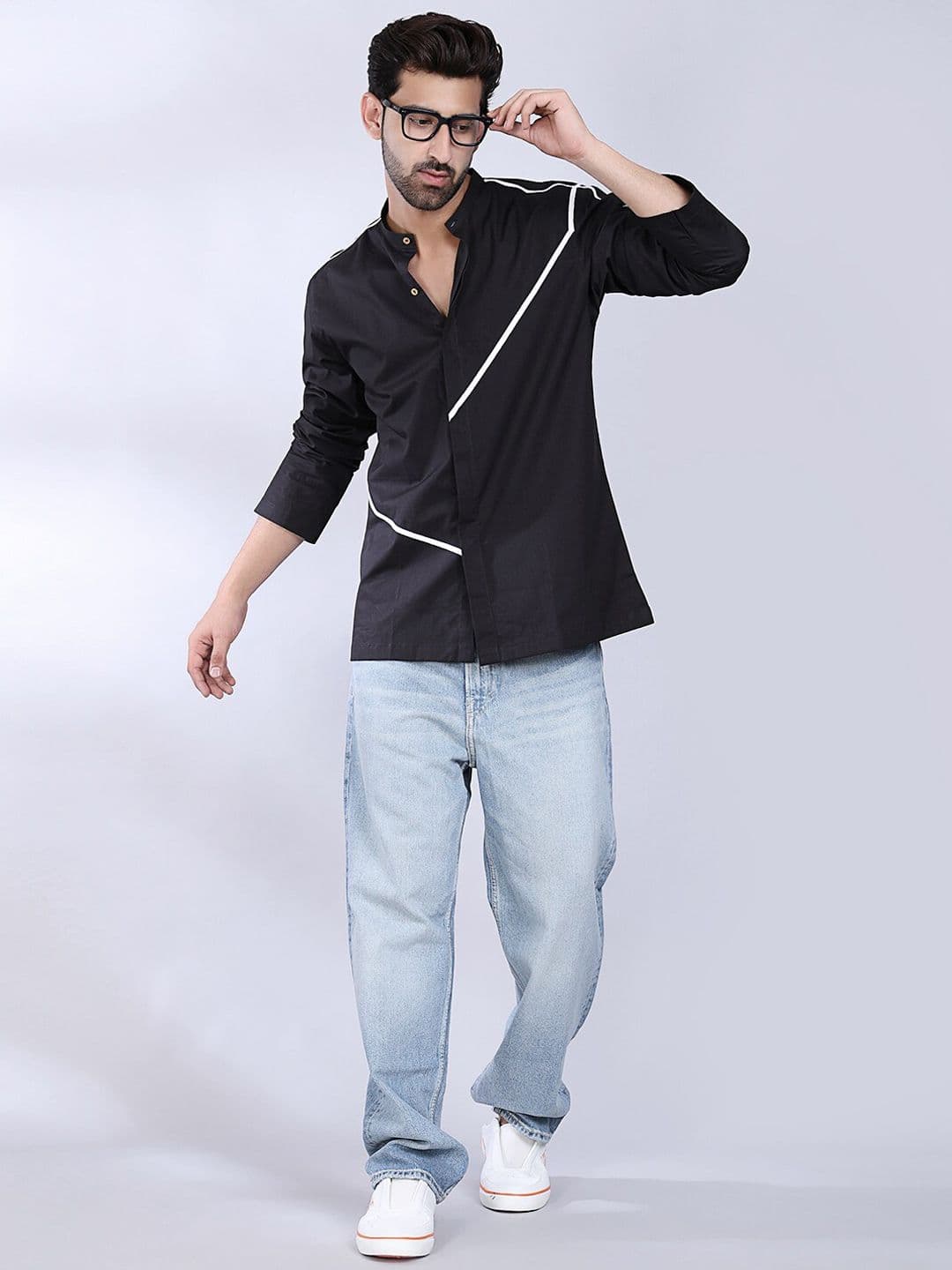 MIDAV Geometric Printed Mandarin Collar Cotton A-Line Short Kurta - view 1