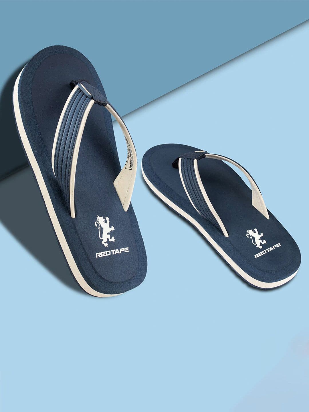 Red Tape Men Fabric Flexible Thong Flip-Flops - view 1