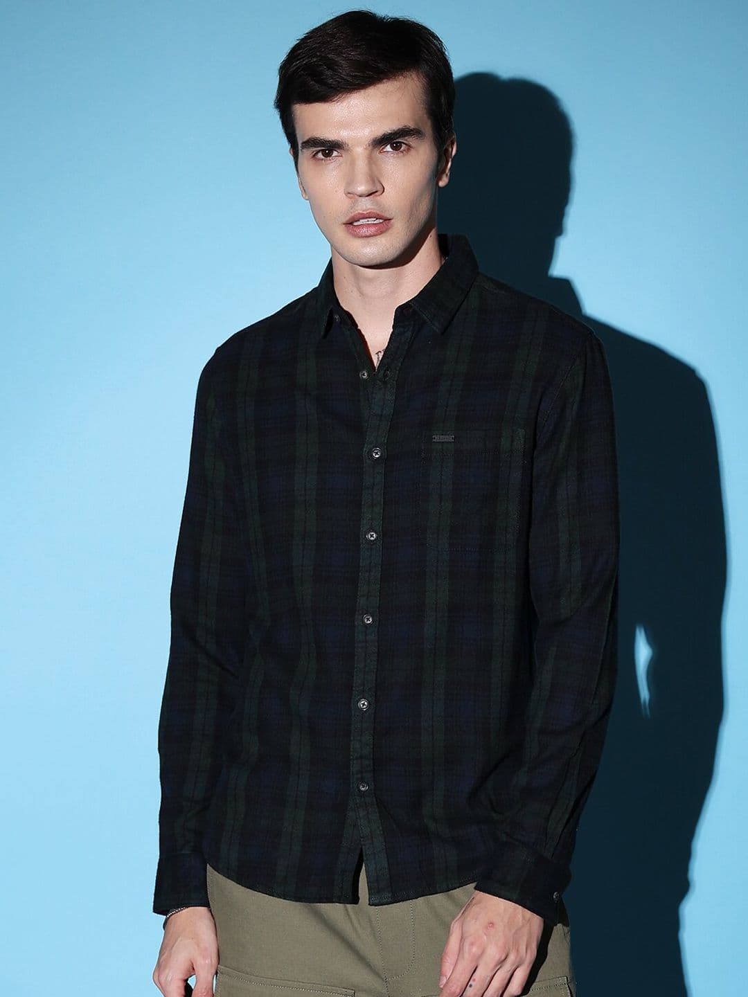The Indian Garage Co Navy Blue Slim Fit Tartan Checked Spread Collar Cotton Casual Shirt