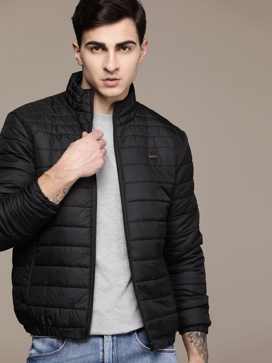 Roadster Men Lightweight Running Sporty Jacket - view 1