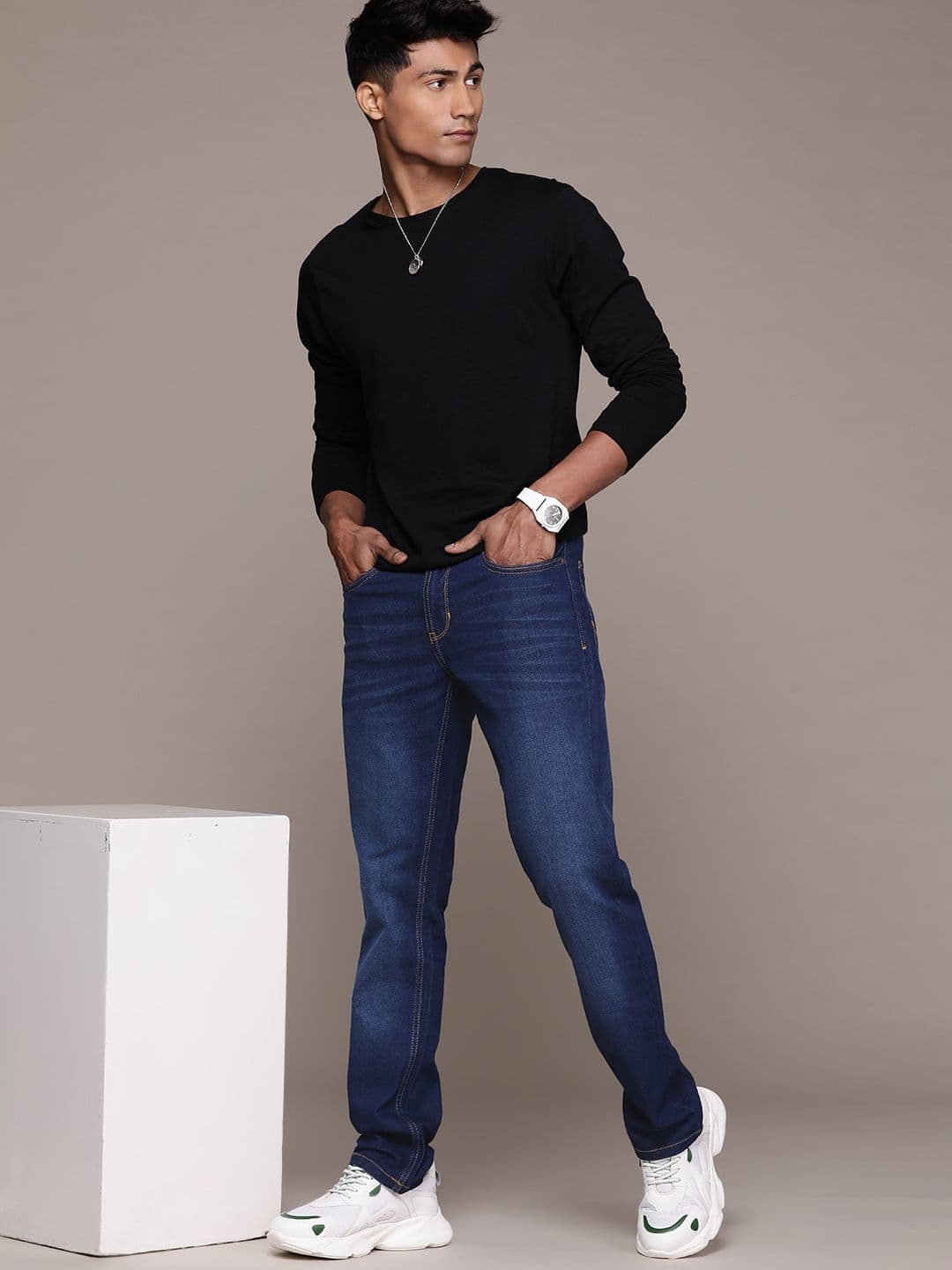 The Roadster Lifestyle Co. Men Slim Fit Light Fade Stretchable Jeans - view 1