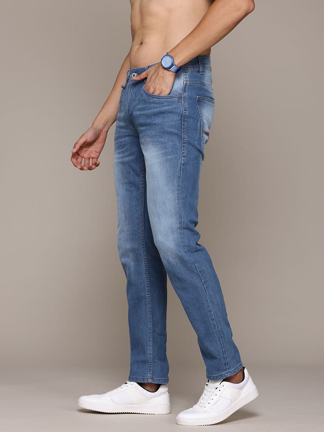 Roadster The Life Co. Men Slim Fit Light Fade Stretchable Jeans