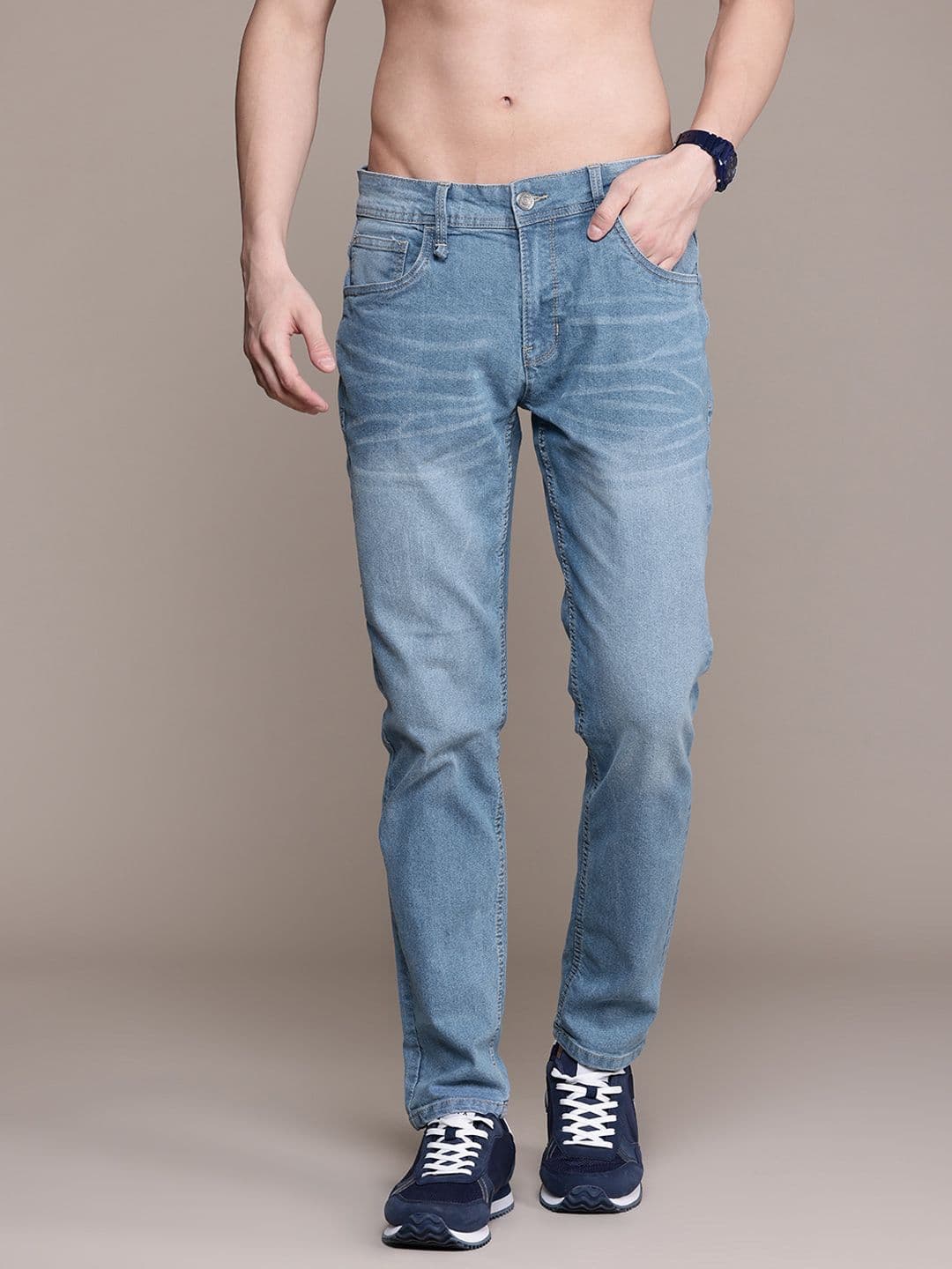 The Roadster Lifestyle Co. Men Tapered Fit Light Fade Stretchable Jeans