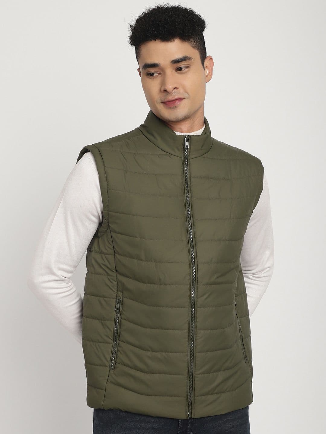 HOUSE OF VEDAS Mock Collar Sleeveless Lightweight Quilted Jacket - view 1