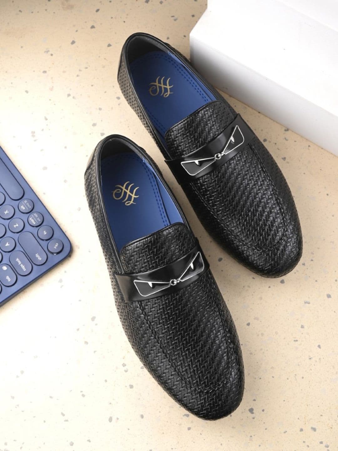 House of Pataudi Men Textured Lightweight Formal Loafers - view 1