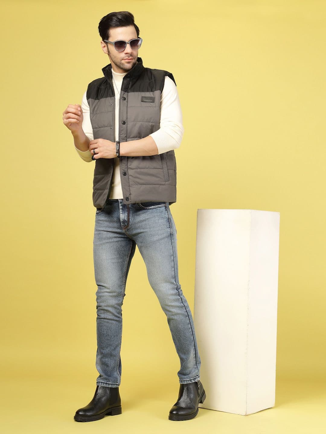 Rigo Colourblocked Sleeveless Padded Jacket - view 1