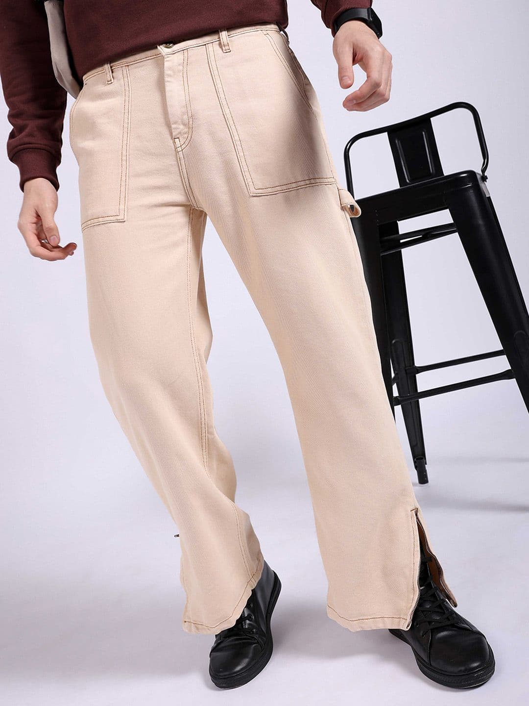 The Indian Garage Co Men Baggy Fit Contrast Stitch Mid-Rise Cotton Jeans - view 1