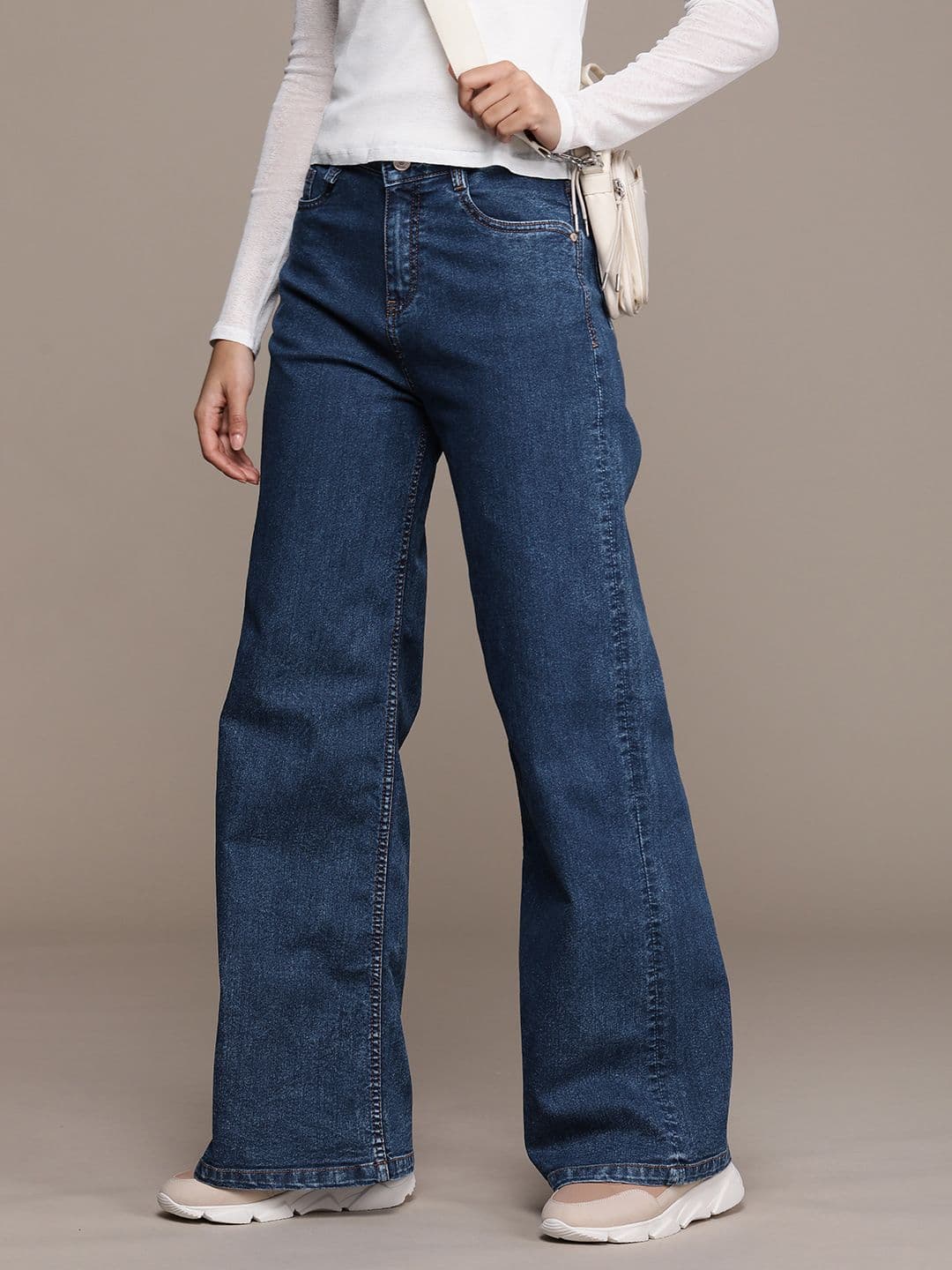 The Roadster Life Co. Women Wide Leg Light Fade Stretchable Mid-Rise Baggy Jeans - view 1