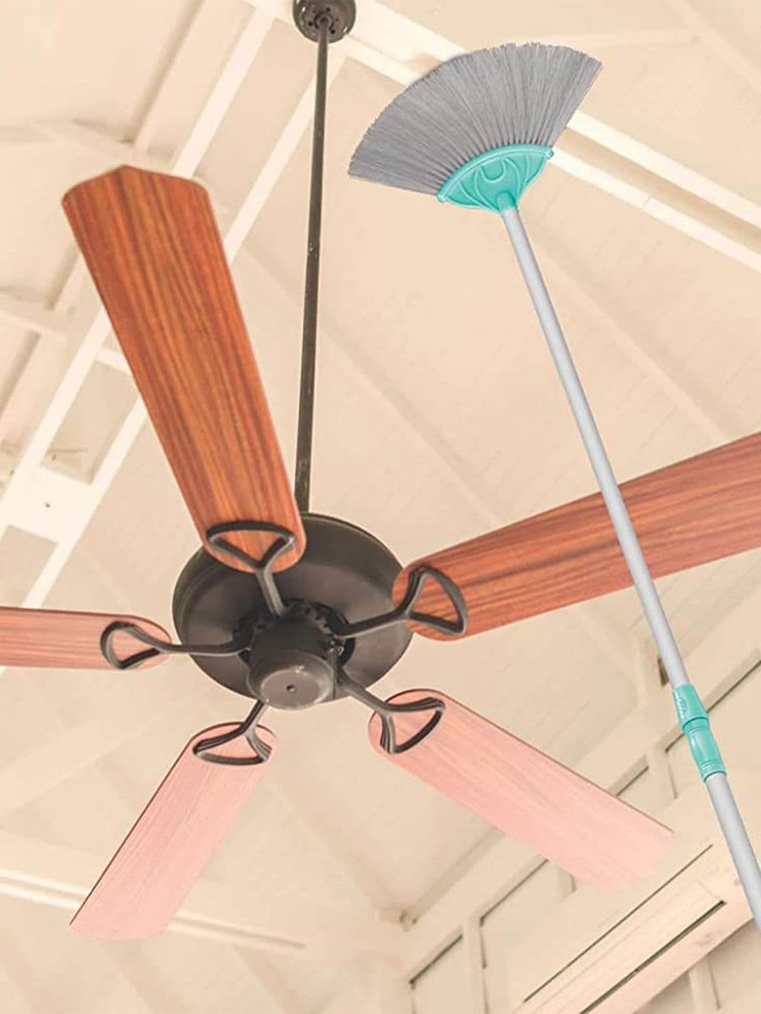 SPOTZERO by MILTON Green Plastic Roof Duster - view 1