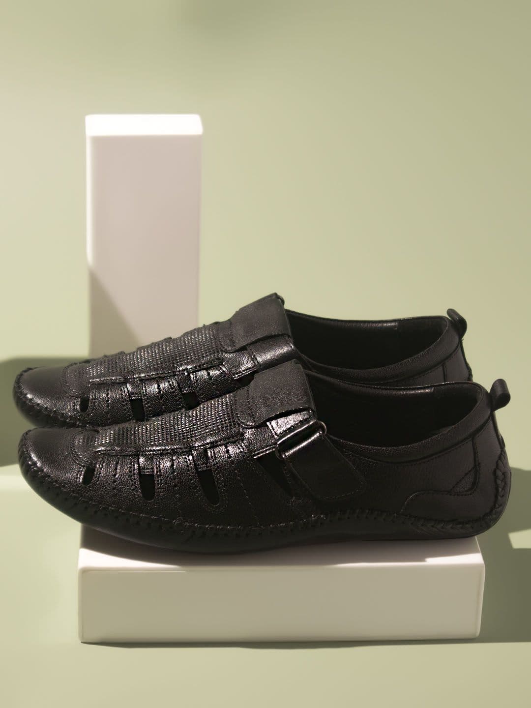 ATESBER by Inc.5 Men Textured Leather Shoe-Style Sandals - view 1