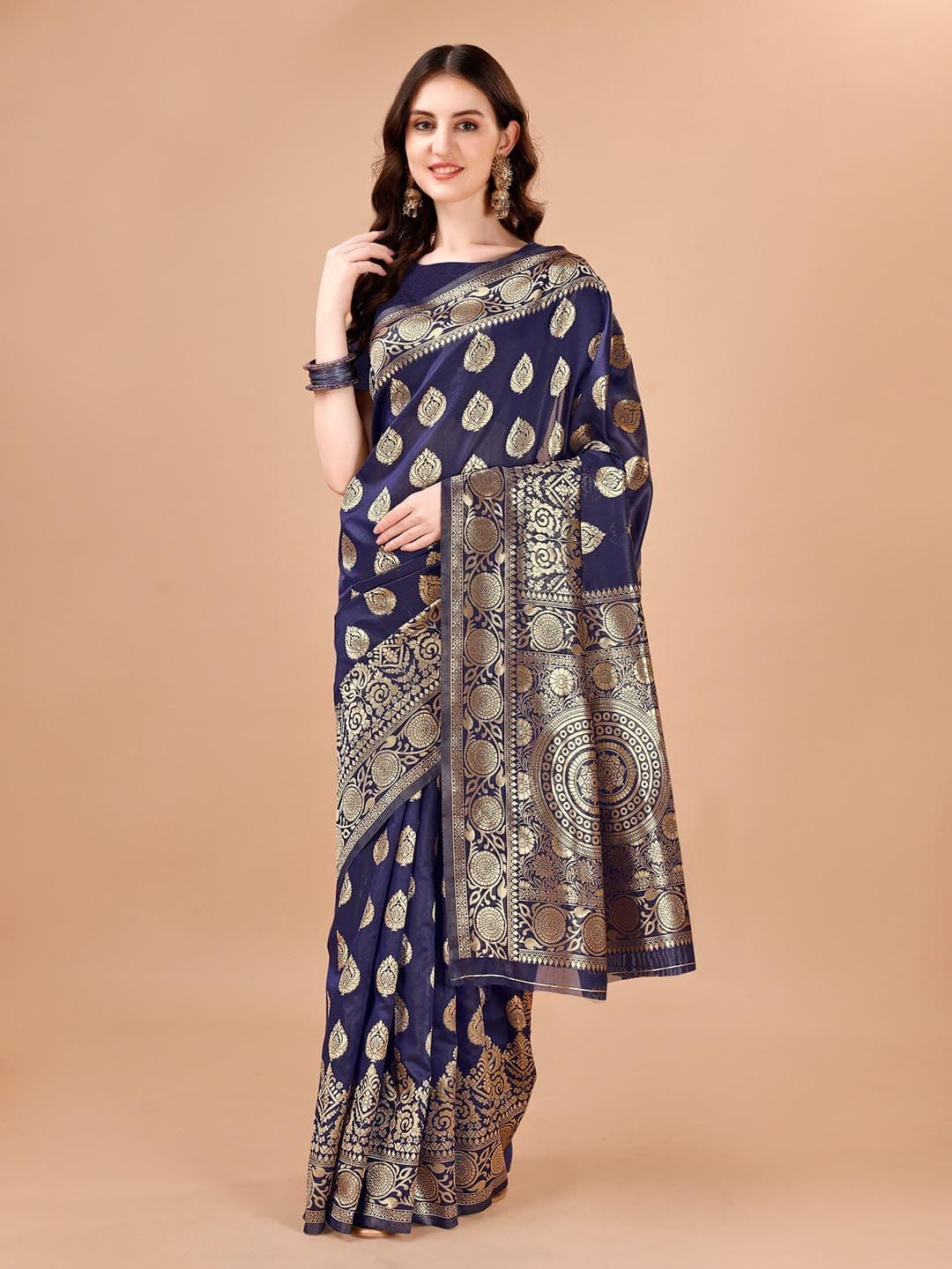 Leelavati Ethnic Motifs Woven Design Zari Detail Art Silk Kanjeevaram Saree - view 1