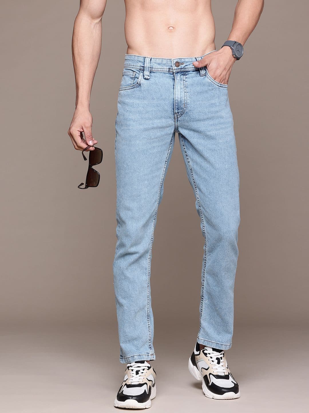 The Roadster Lifestyle Co. Men Slim Fit Stretchable Jeans - view 1