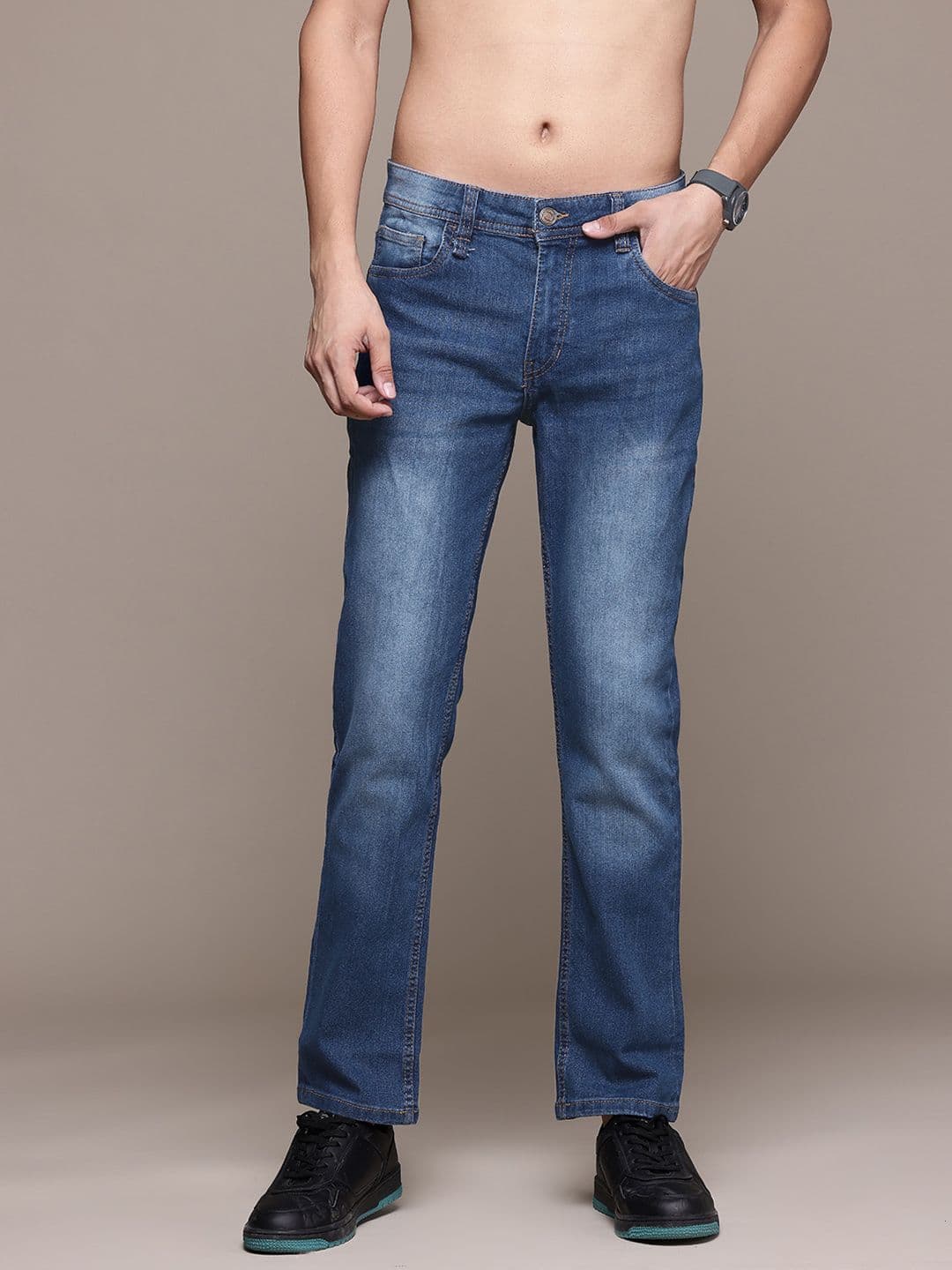 The Roadster Lifestyle Co. Men Stretchable Slim Fit Jeans