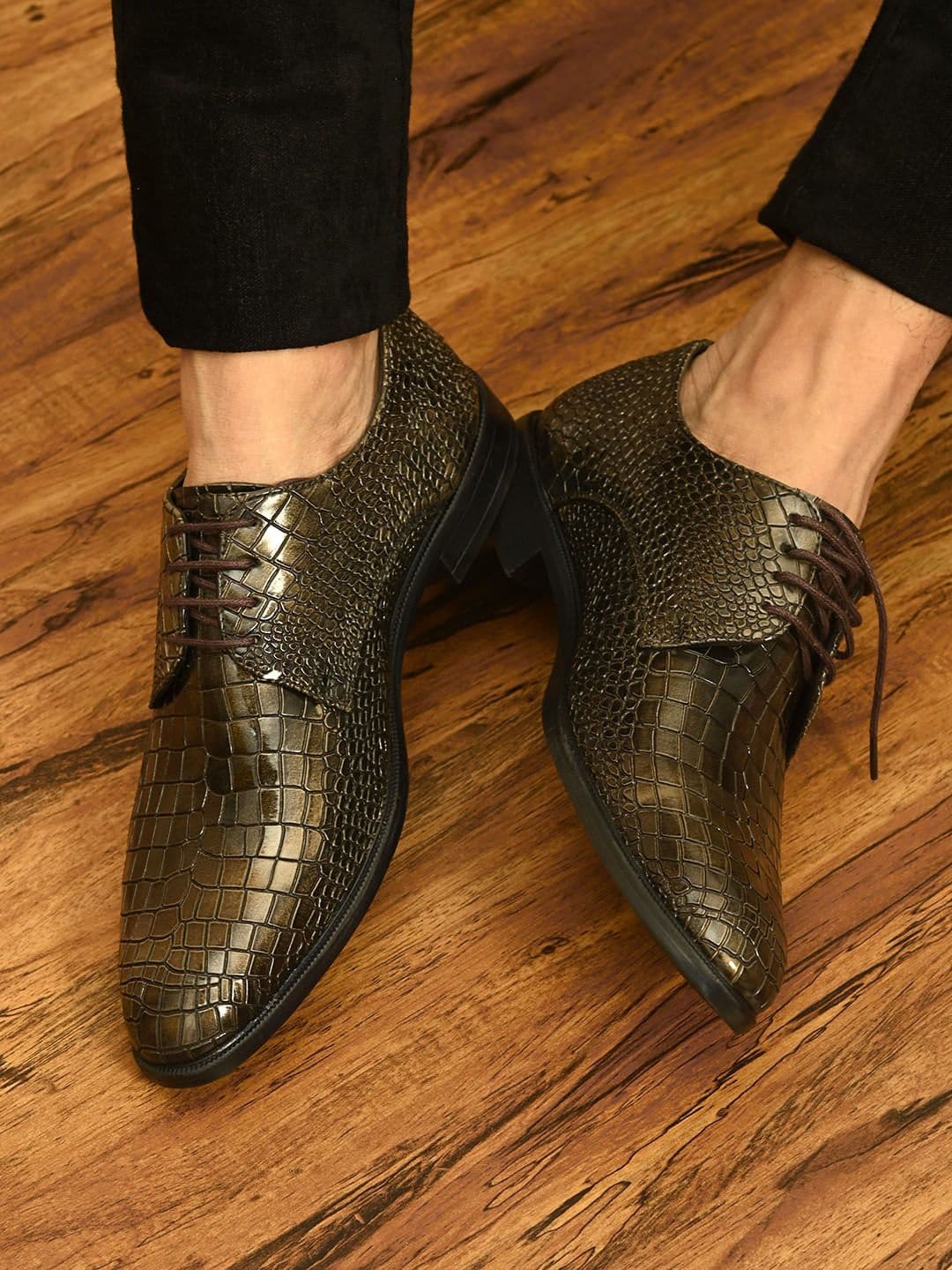 San Frissco Men Textured Formal Derbys - view 1