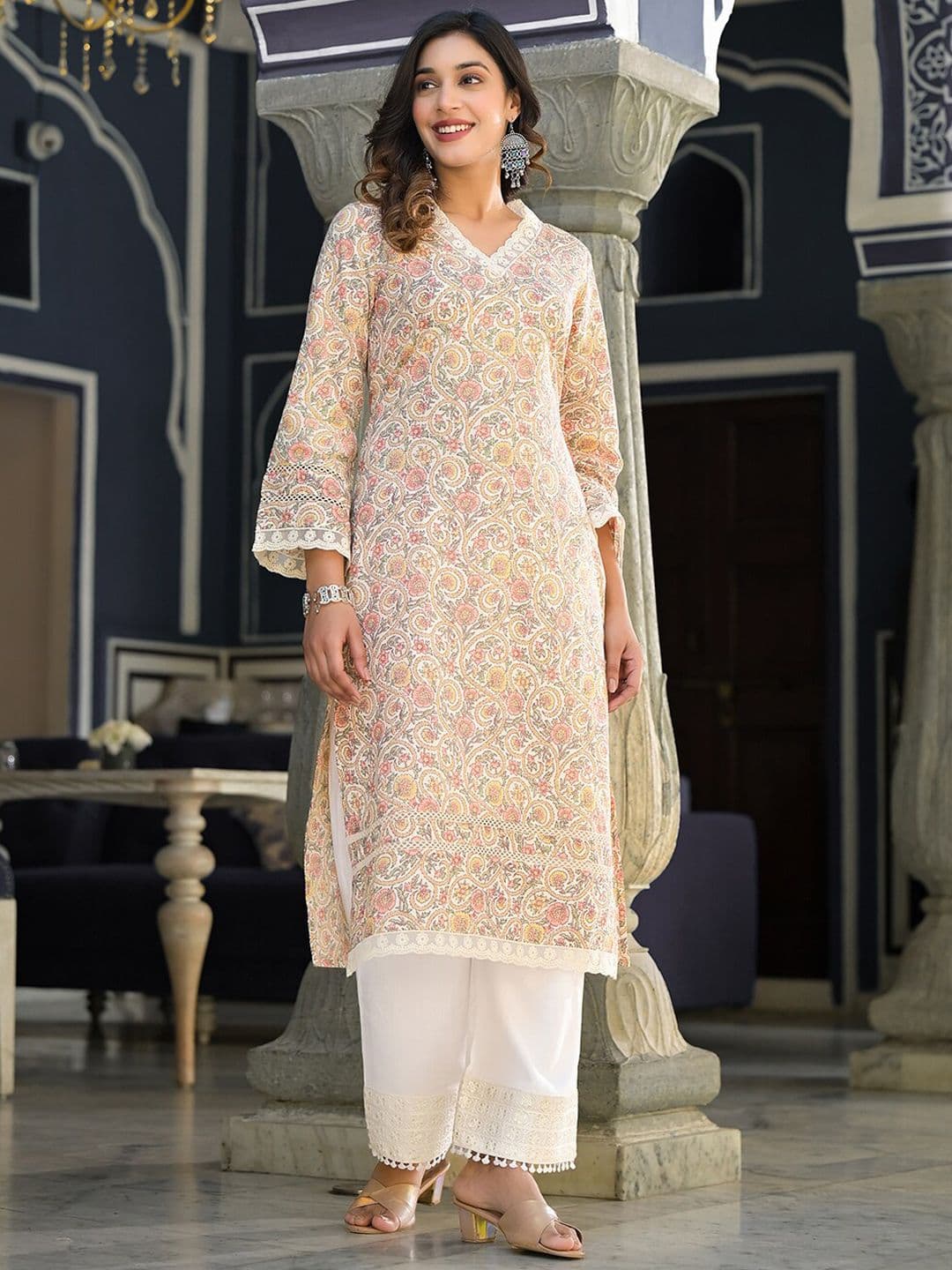 Varanga Floral Printed V-Neck Thread Work Straight Kurta - view 1