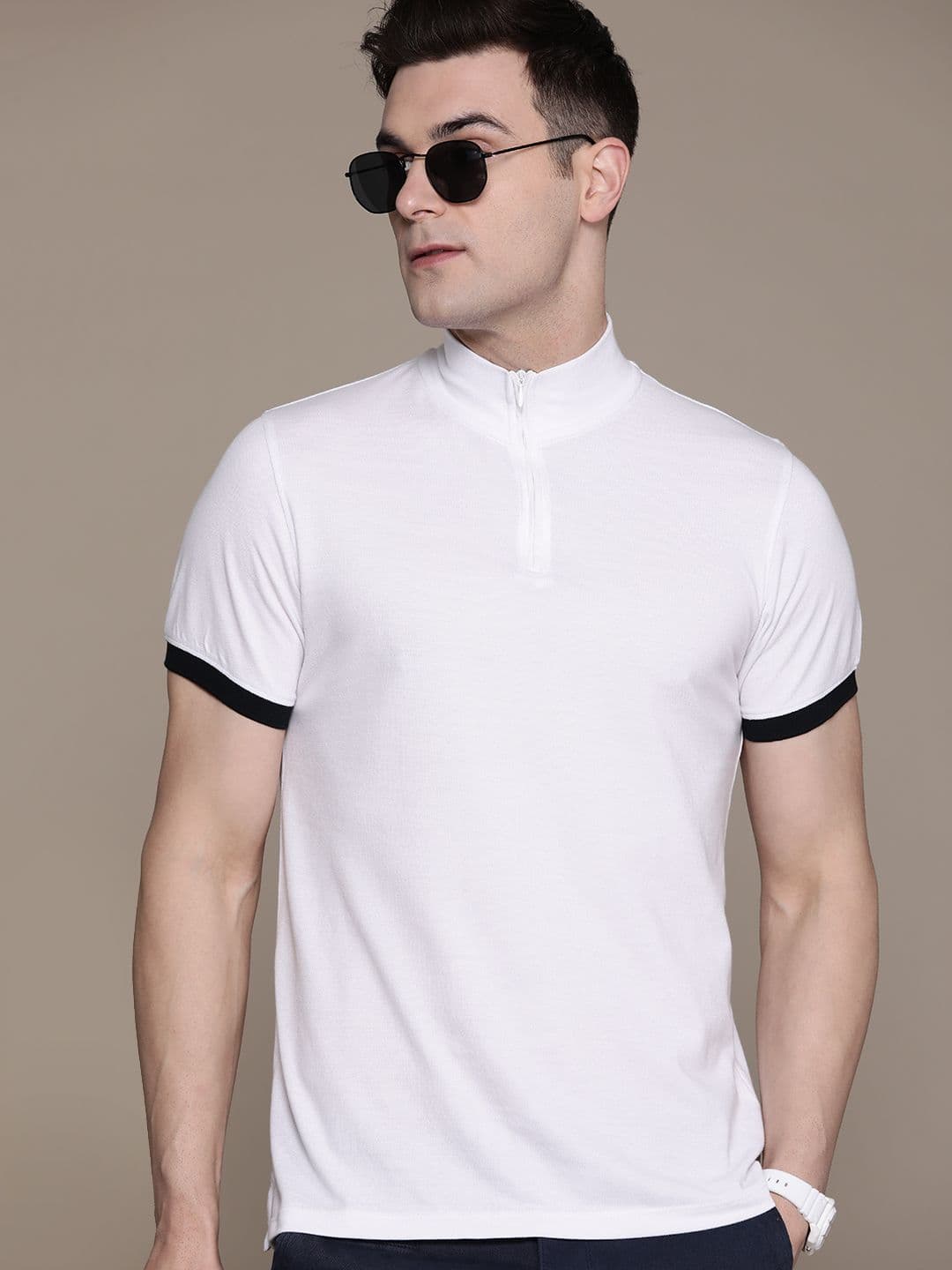 Roadster Men High Neck T-shirt - view 1