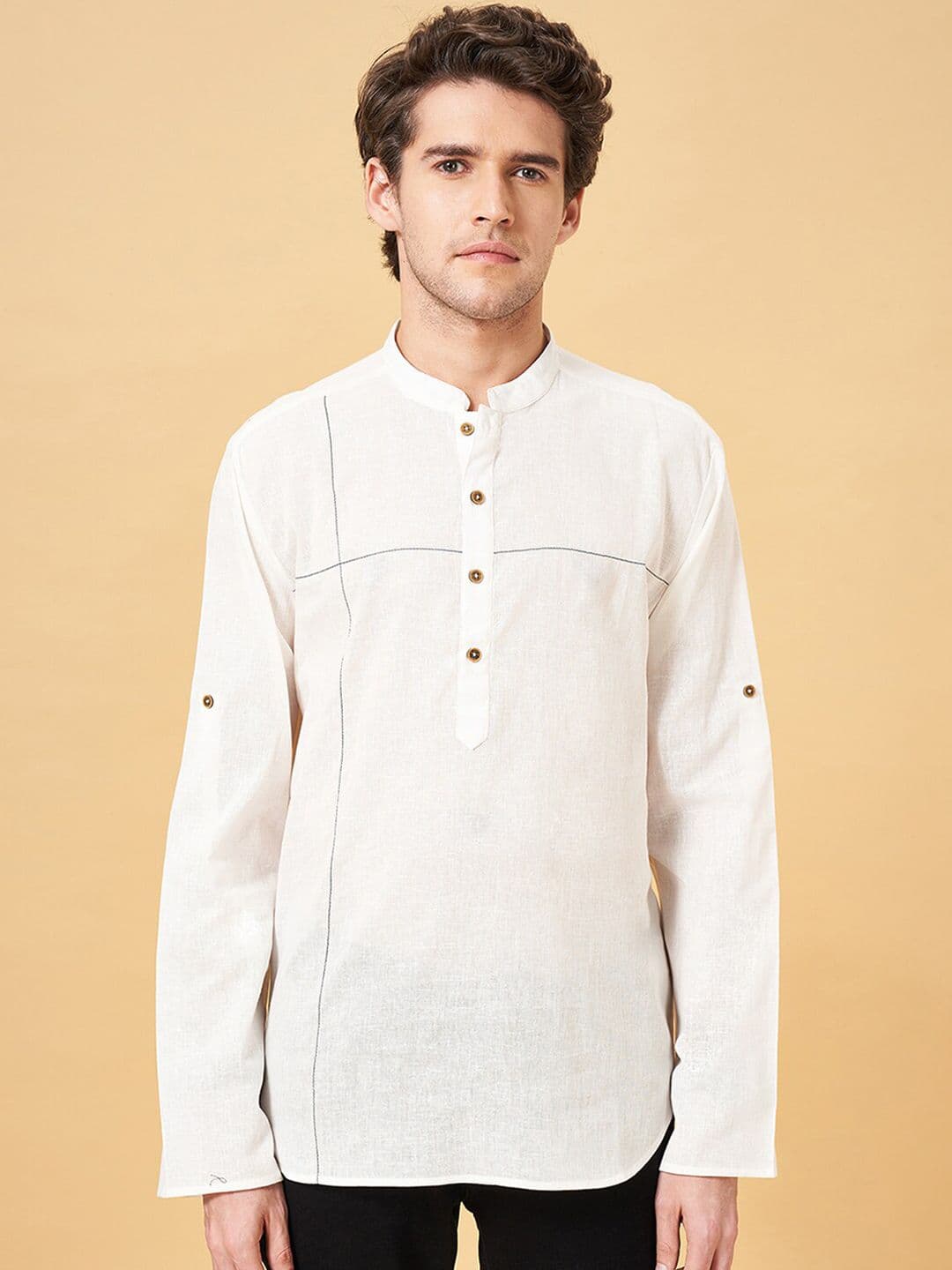 indus route by Pantaloons Men Mandarin Collar Roll Up Sleeves Kurta - view 1