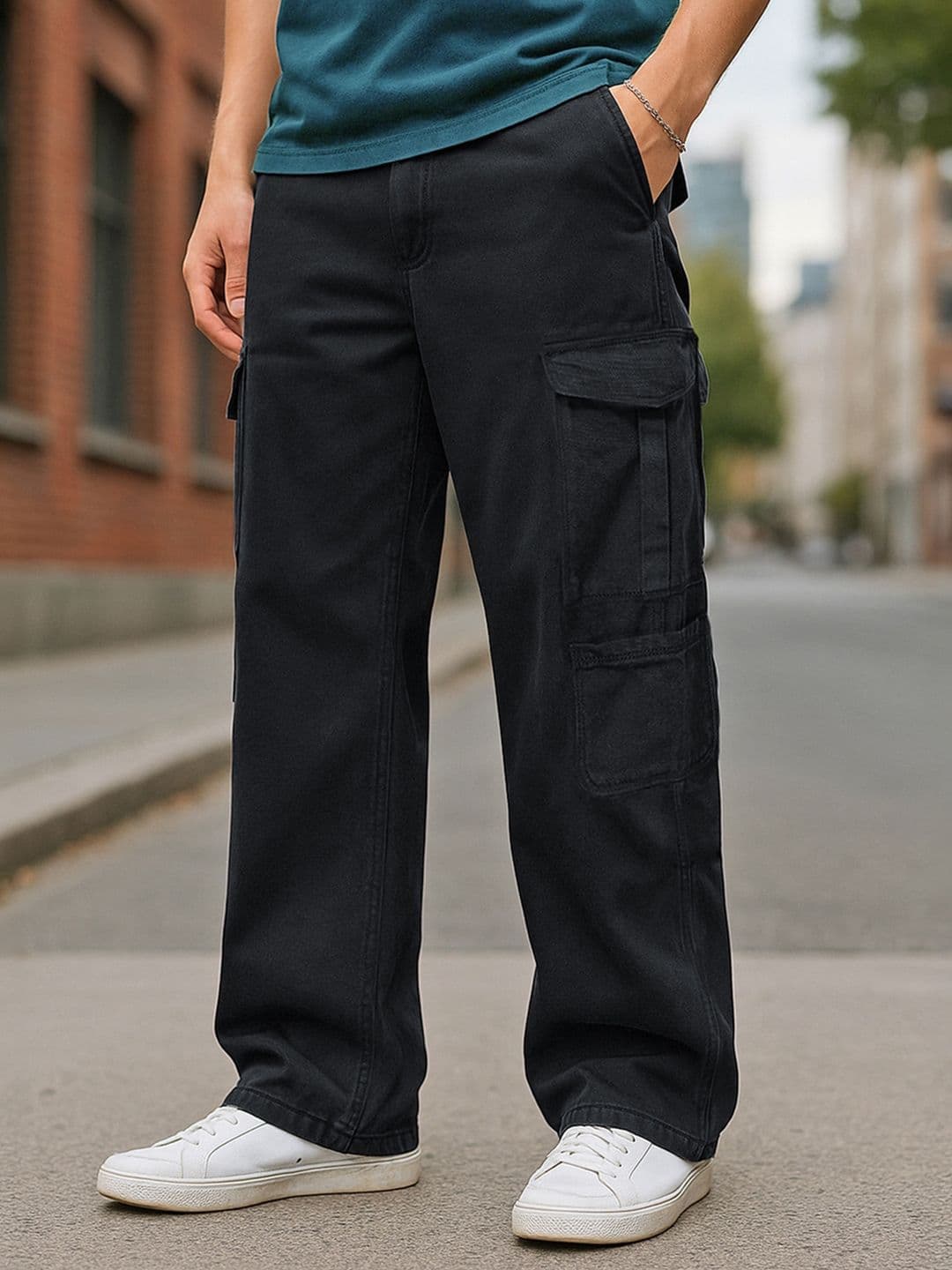 Bewakoof Men Black Mid-Rise Baggy Fit Cargo Jeans - view 1