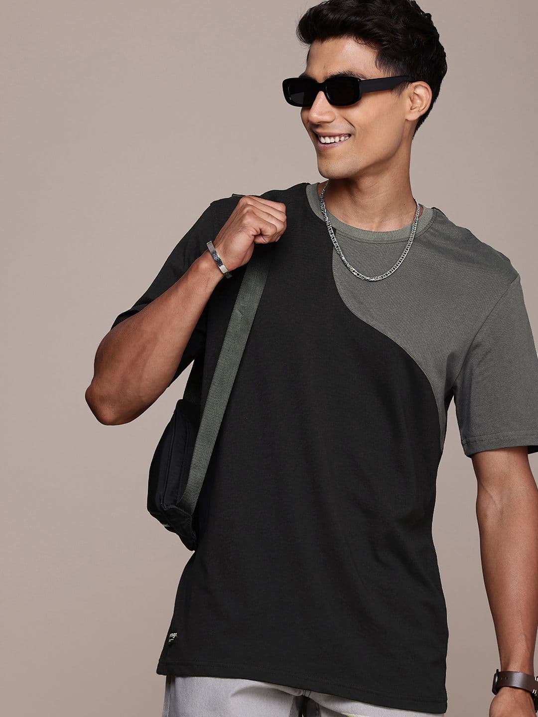 WROGN Cotton Colourblocked Casual T-shirt - view 1