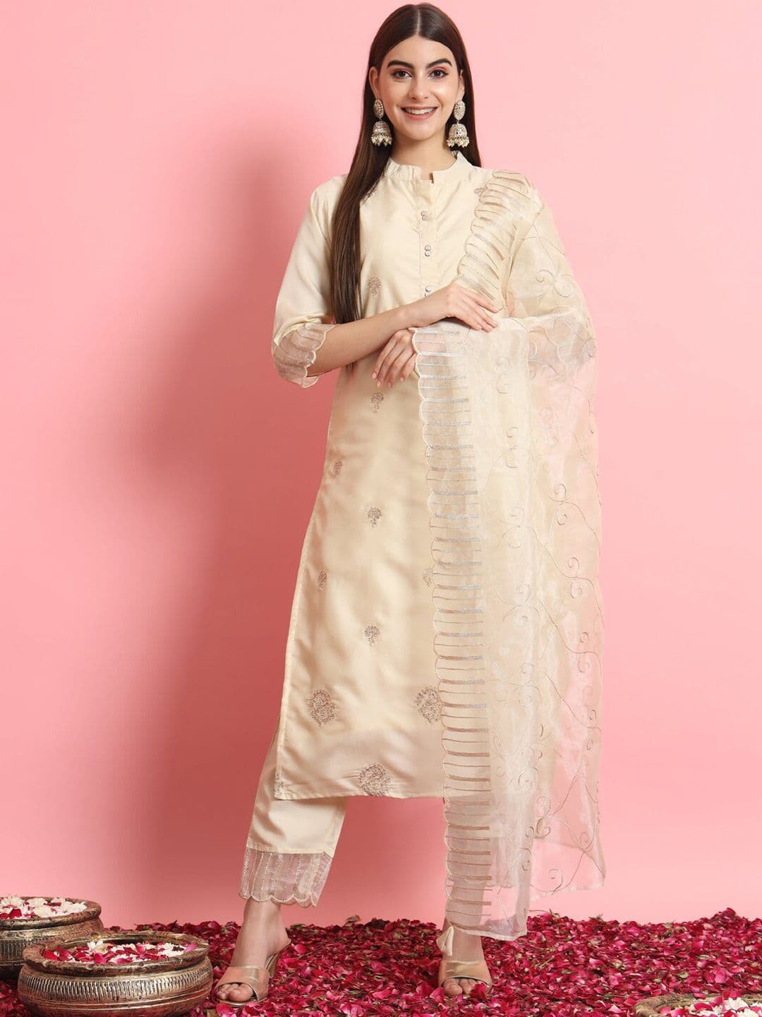 VredeVogel Ethnic Motifs Embroidered Regular Thread Work Kurta with Trousers & Dupatta - view 1