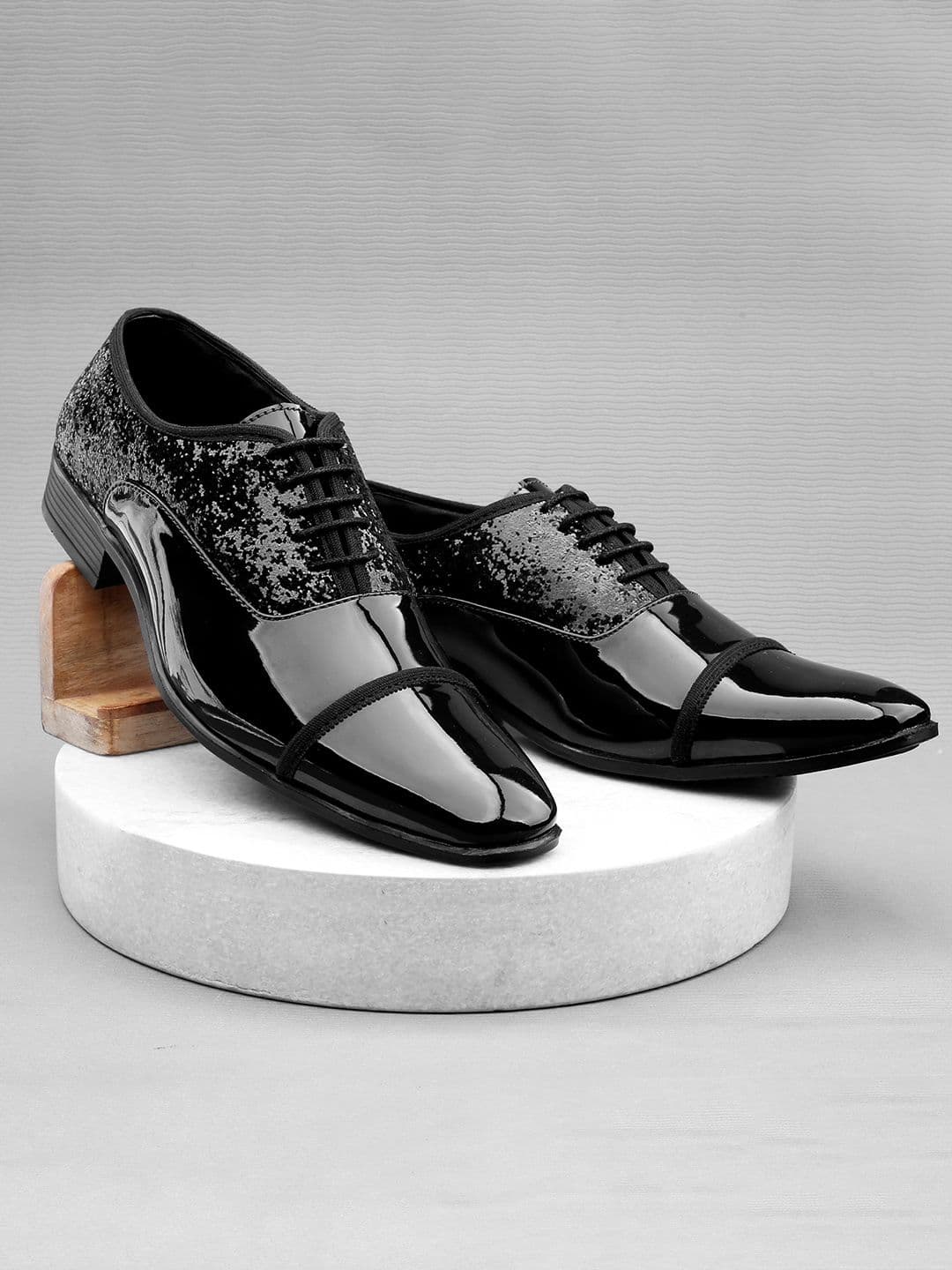 INVICTUS Men Black Glitter Patent Oxford Lace-Up Formal Wear Shoes - view 1