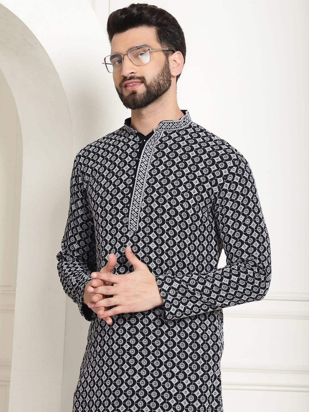 SOJANYA Geometric Embroidered Mandarin Collar Straight Pure Cotton Kurta - view 1