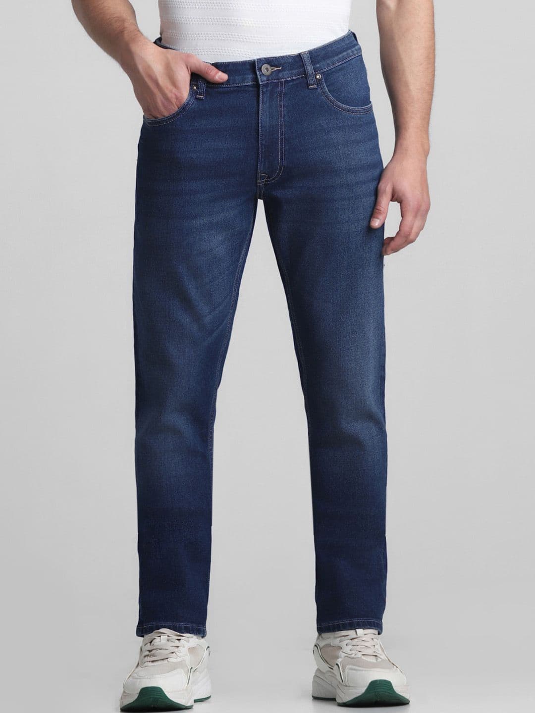 Jack & Jones Men Tim Slim Fit Low-Rise Light Fade Stretchable Jeans - view 1