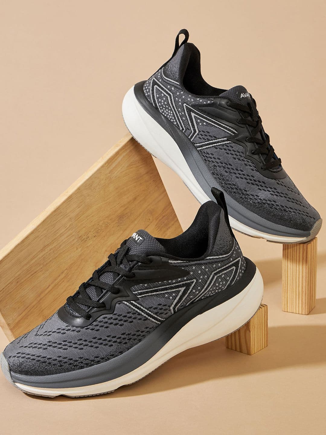 Avant Men Powerup Running Shoes - view 1