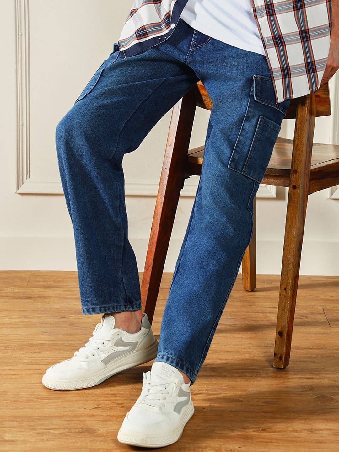 Dennis Lingo Men Relaxed Fit Mid-Rise Dark Shade Clean Look Pure Cotton Cargo Jeans - view 1