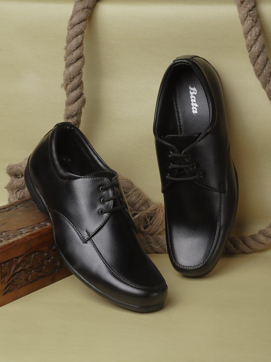 Bata Men Lace-Ups Derbys - view 1