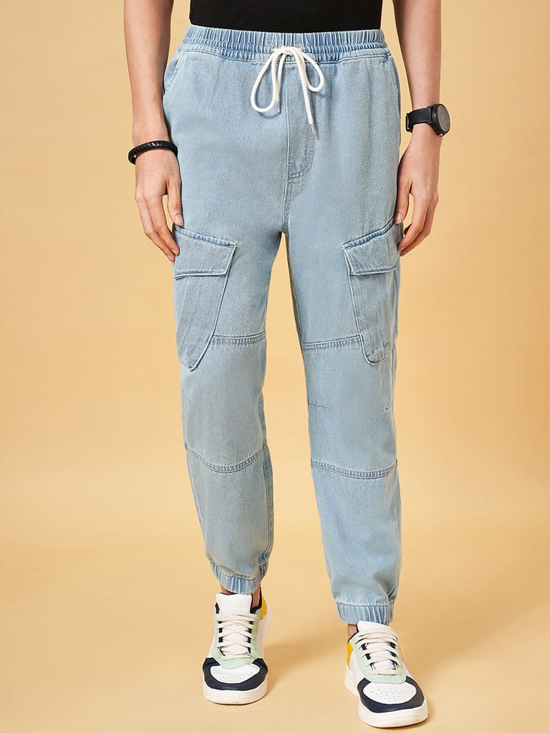 People Blue Men Mid-Rise Jogger Fit Light Fade Cargo Style Cotton Jeans - view 1