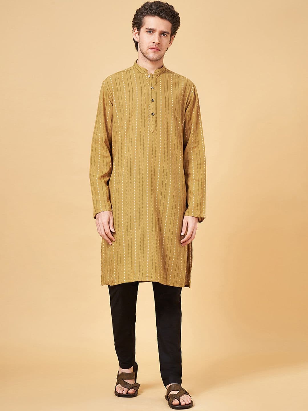 indus route by Pantaloons Ethnic Motifs Embroidered Kurta - view 1