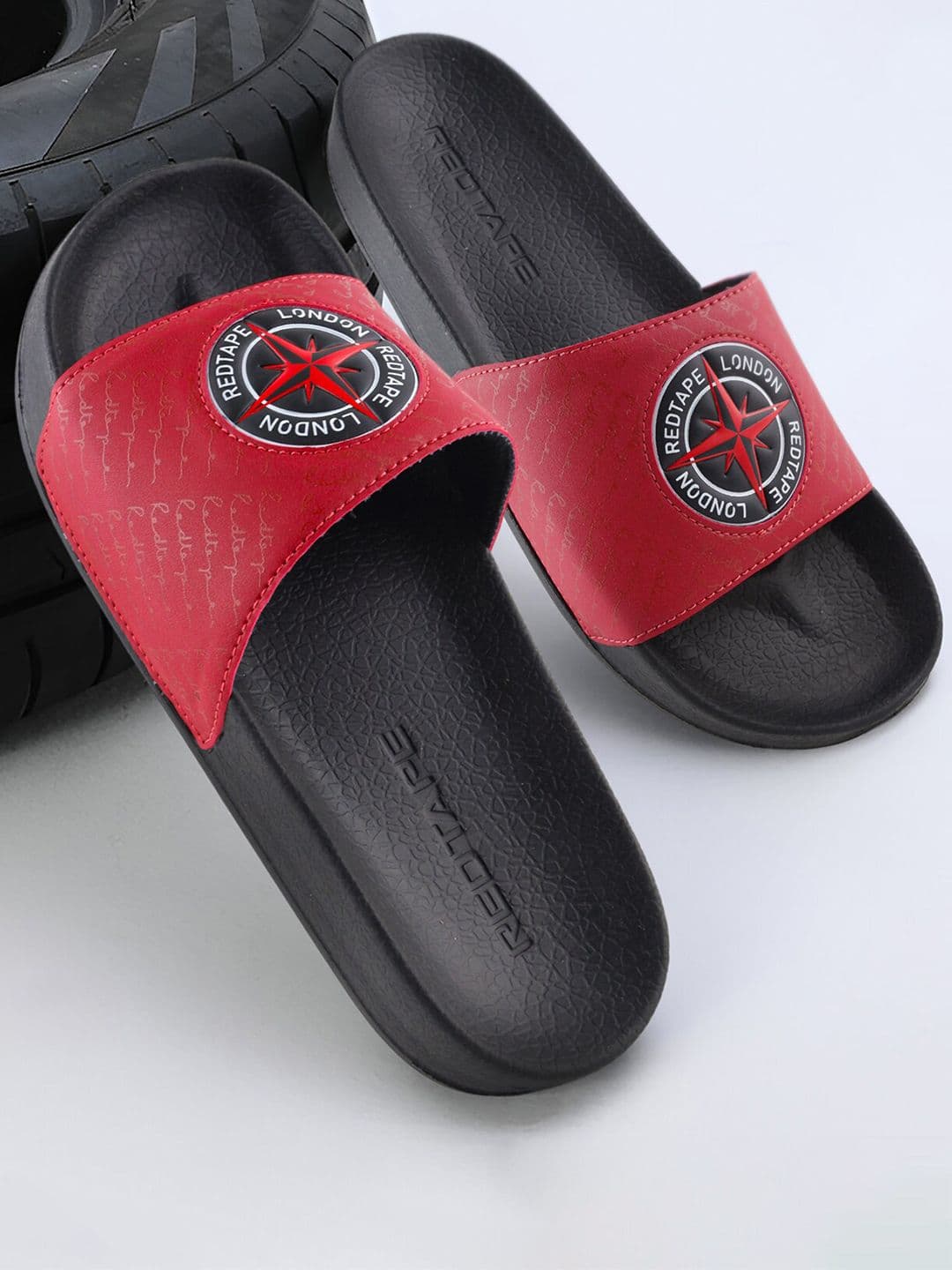 Red Tape Men Printed Sliders - view 1