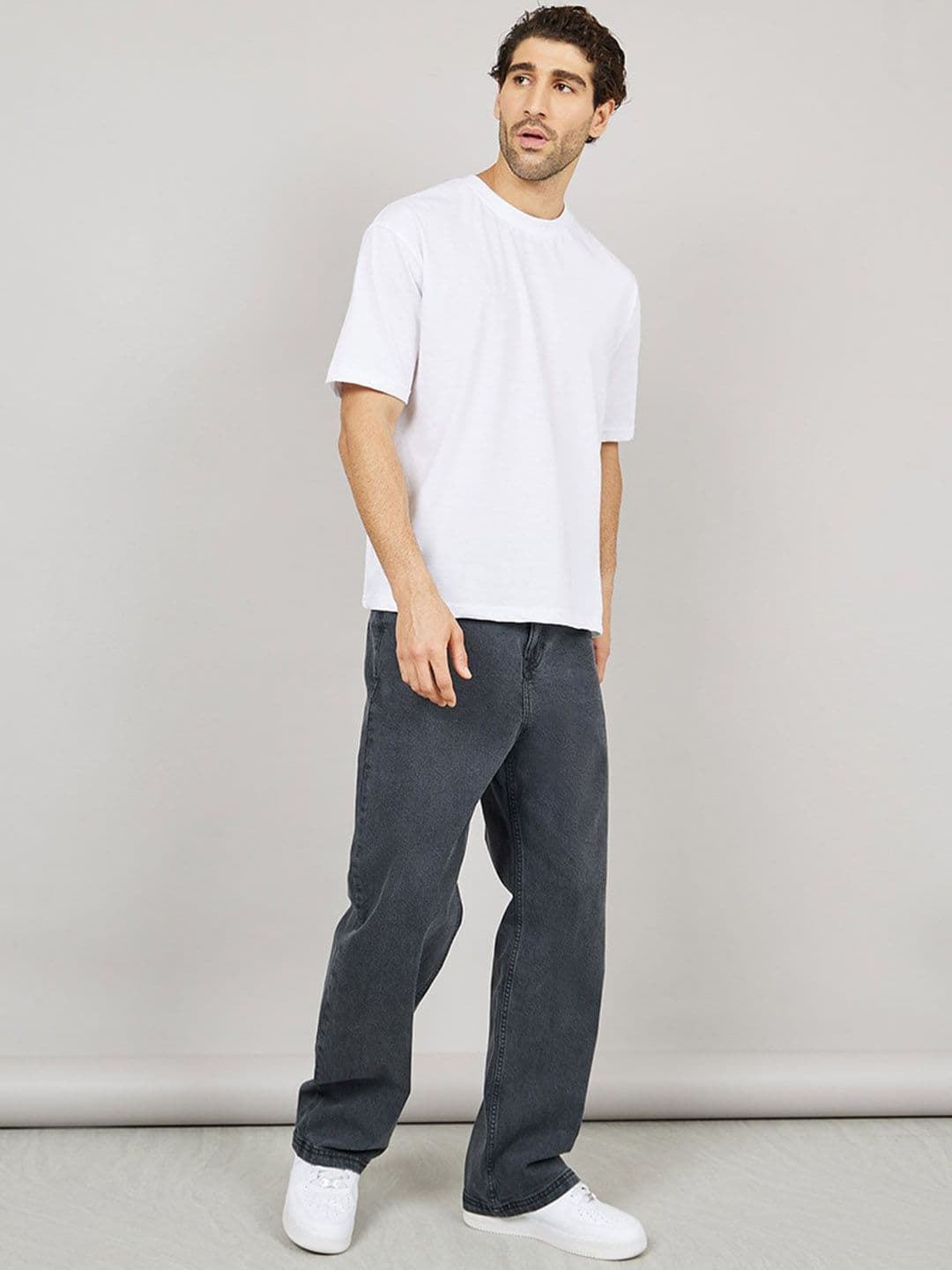 Styli Men Wide Leg Mid-Rise Light Fade Enzyme Wash Stretchable Jeans - view 1