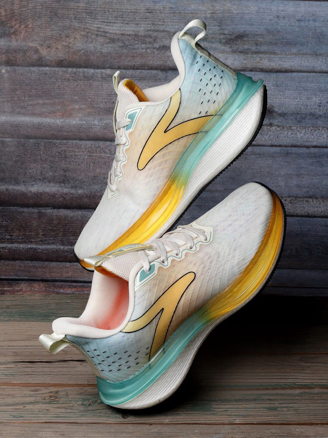 Action Men Mesh Lightweight Running Shoes - view 1