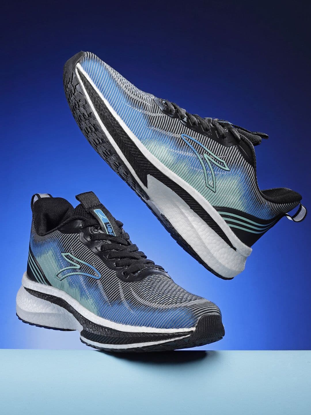 Action Men Mesh Lightweight Running Shoes - view 1