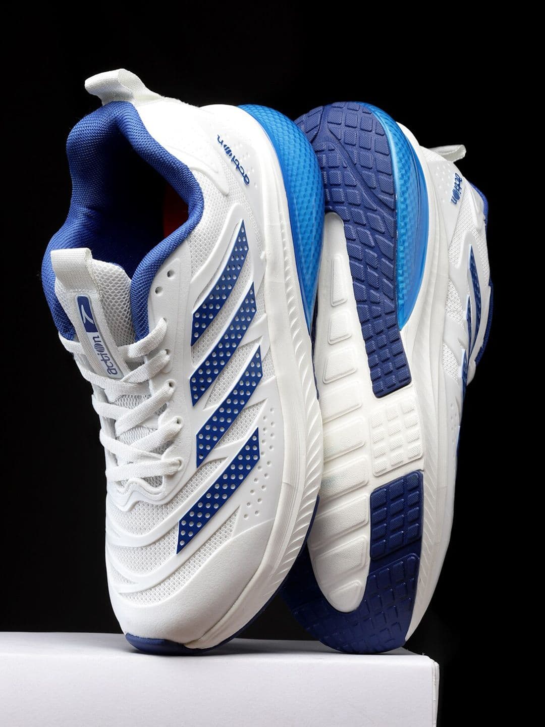 Action Men Mesh Lightweight Running Shoes - view 1
