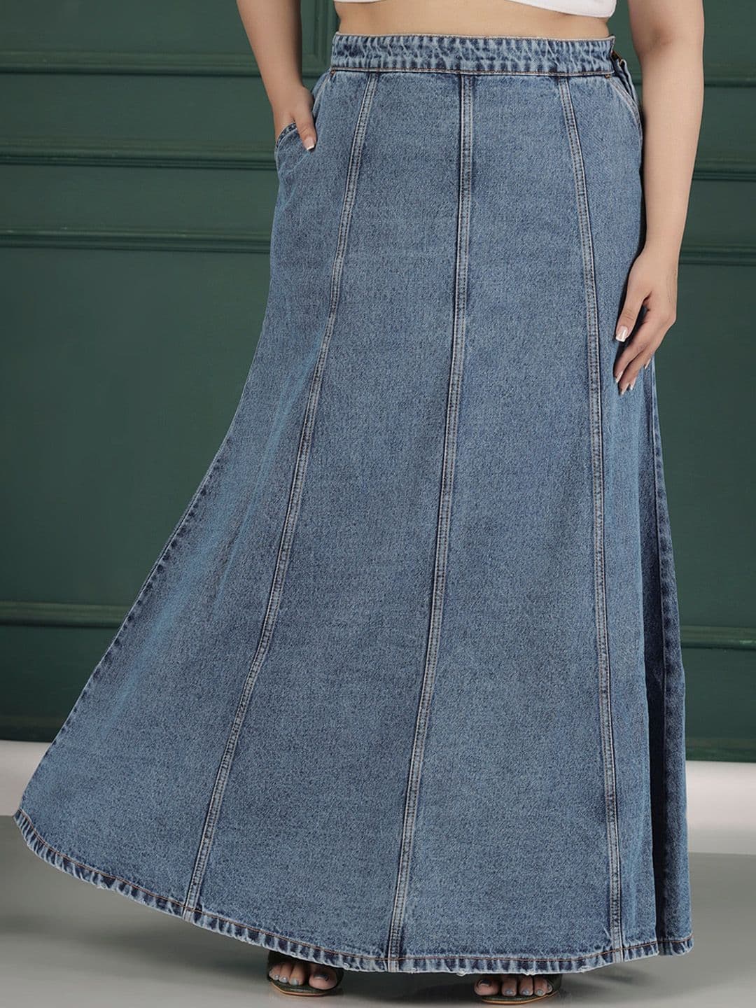 Turning Blue Women Plus Size Hipster Fit Skirt - view 1