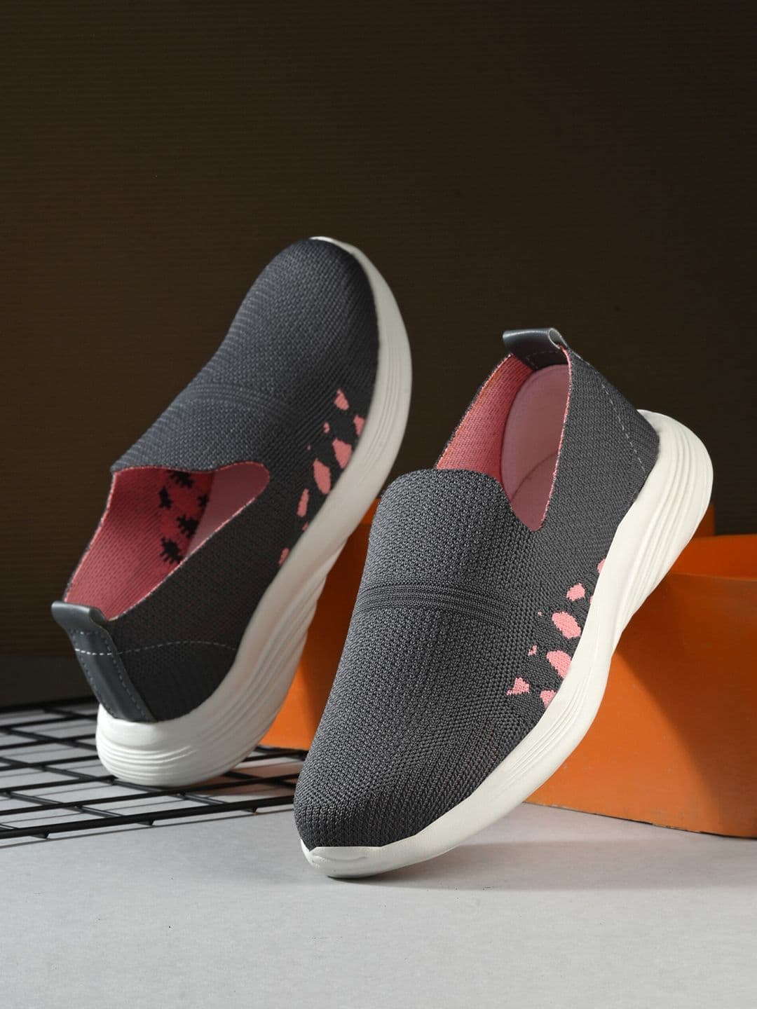 The Roadster Lifestyle Co. Women Black Flyknit Running Sports Shoes - view 1