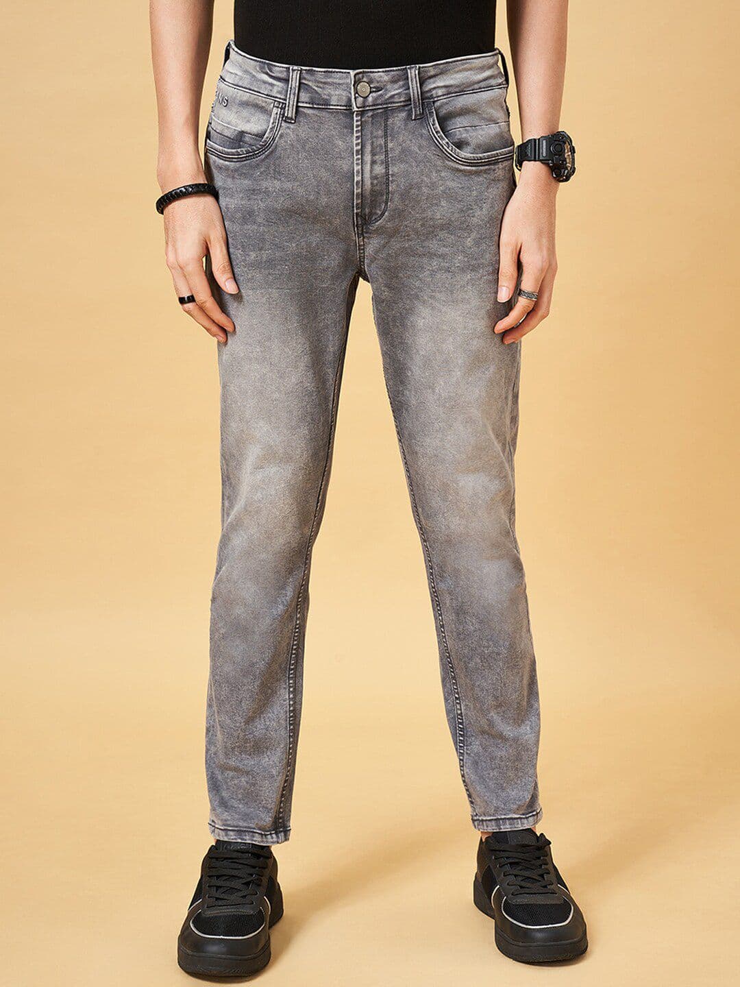 SF JEANS by Pantaloons Men Relaxed Fit Clean Look Heavy Fade Stretchable Jeans - view 1